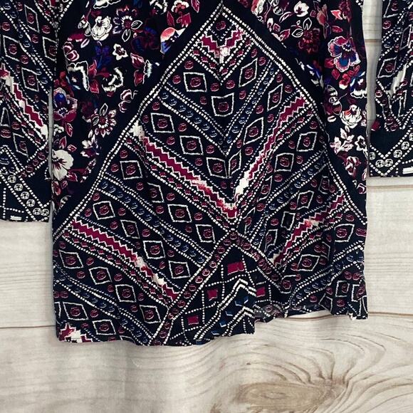 EXPRESS Black Keyhole Front Back Floral Geo Print Shift Dress Size XXS - Picture 3 of 7